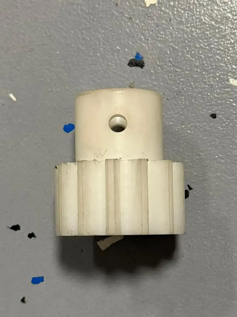 PINION 004978.0 Z13 PLASTIC CLAAS 